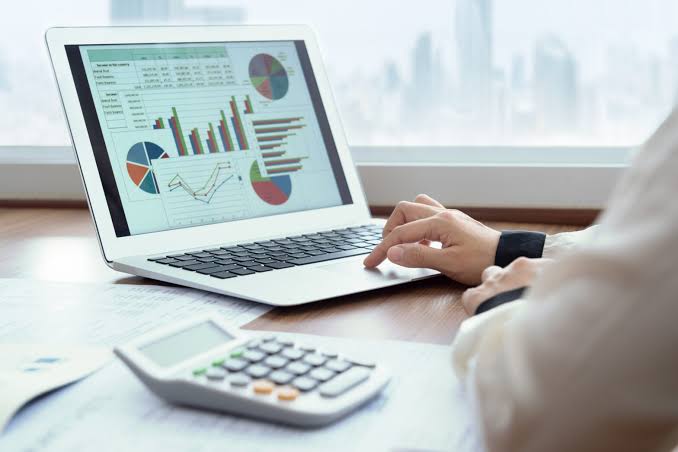 Financial &amp; Accounting Software پیاده‌سازیوتحول دیجیتال مدرن