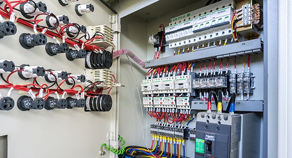 برق صنعتی (Industrial Electricity) چیست؟